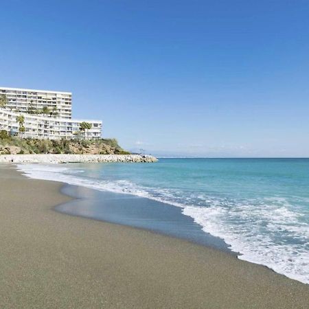 Luxury Duplex- 7 Minutes From The Beach 토레몰리노스 외부 사진