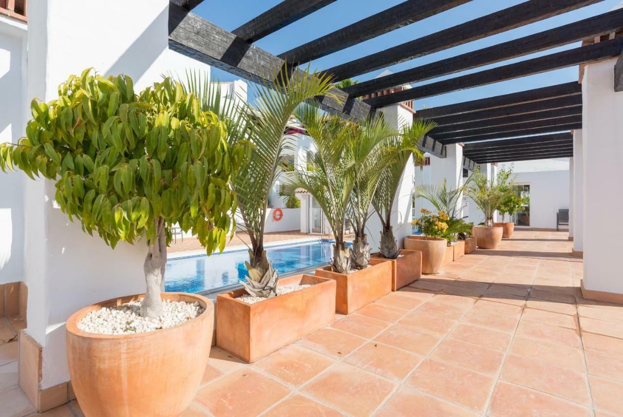 Luxury Duplex- 7 Minutes From The Beach 토레몰리노스 외부 사진