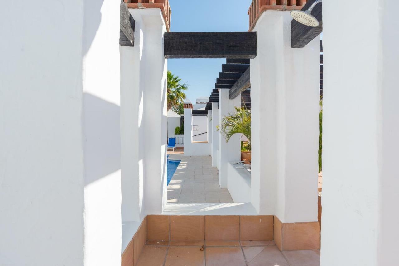 Luxury Duplex- 7 Minutes From The Beach 토레몰리노스 외부 사진