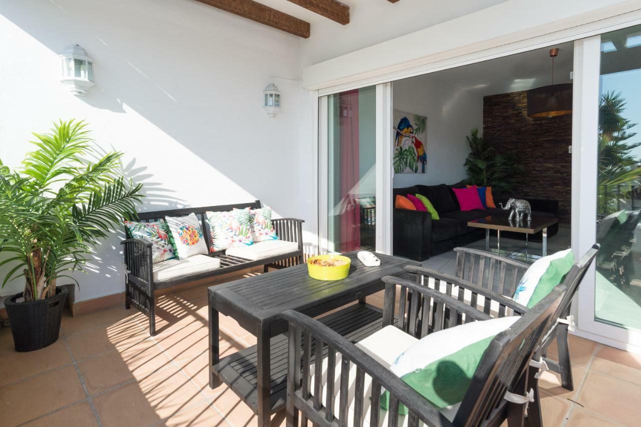 Luxury Duplex- 7 Minutes From The Beach 토레몰리노스 외부 사진