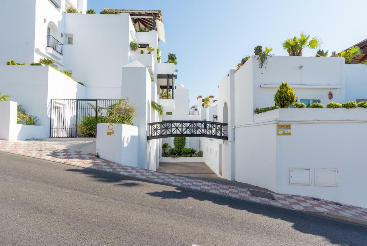 Luxury Duplex- 7 Minutes From The Beach 토레몰리노스 외부 사진