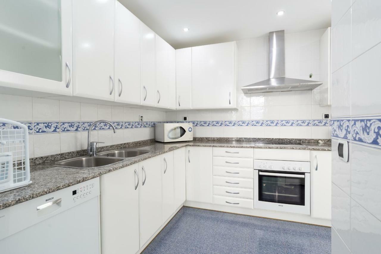 Luxury Duplex- 7 Minutes From The Beach 토레몰리노스 외부 사진